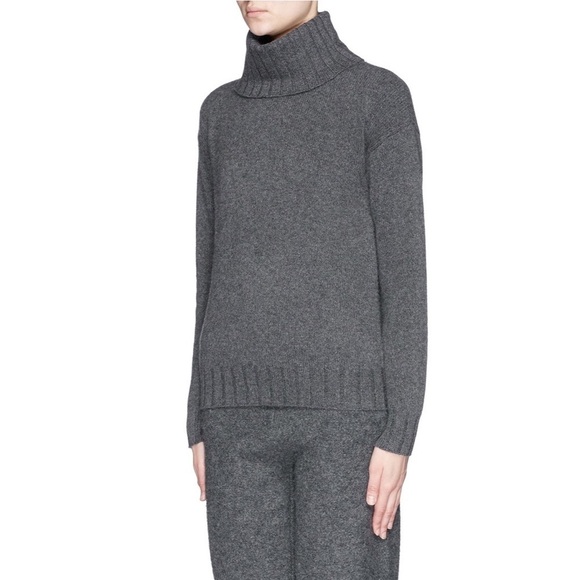 Theory 'Lanola' Gray Cashmere Turtleneck Sweater Size XS - Picture 2 of 12